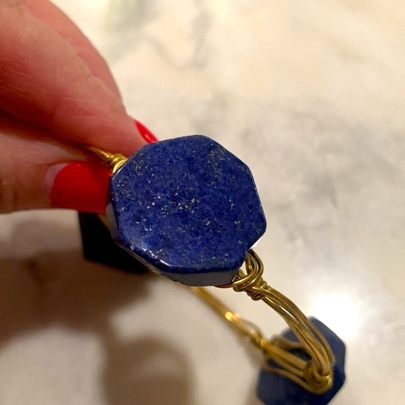 Bracelet in Lapis Lazuli Stones on gold tone wire - Picture 1 of 6